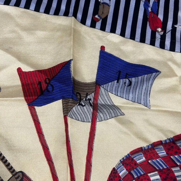 Vintage Golf Themed Silk Scarf Polo Golfers Flags Bag Clubs Yellow‎ Black Red - Picture 5 of 7